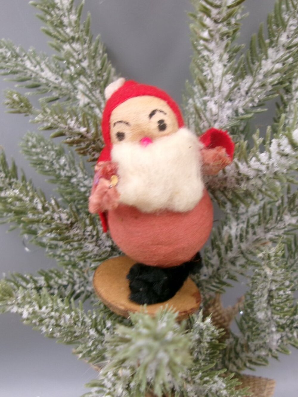 Spun Cotton Putz Santa Figure Display Pipe Cleaner Arms, Vintage Christmas